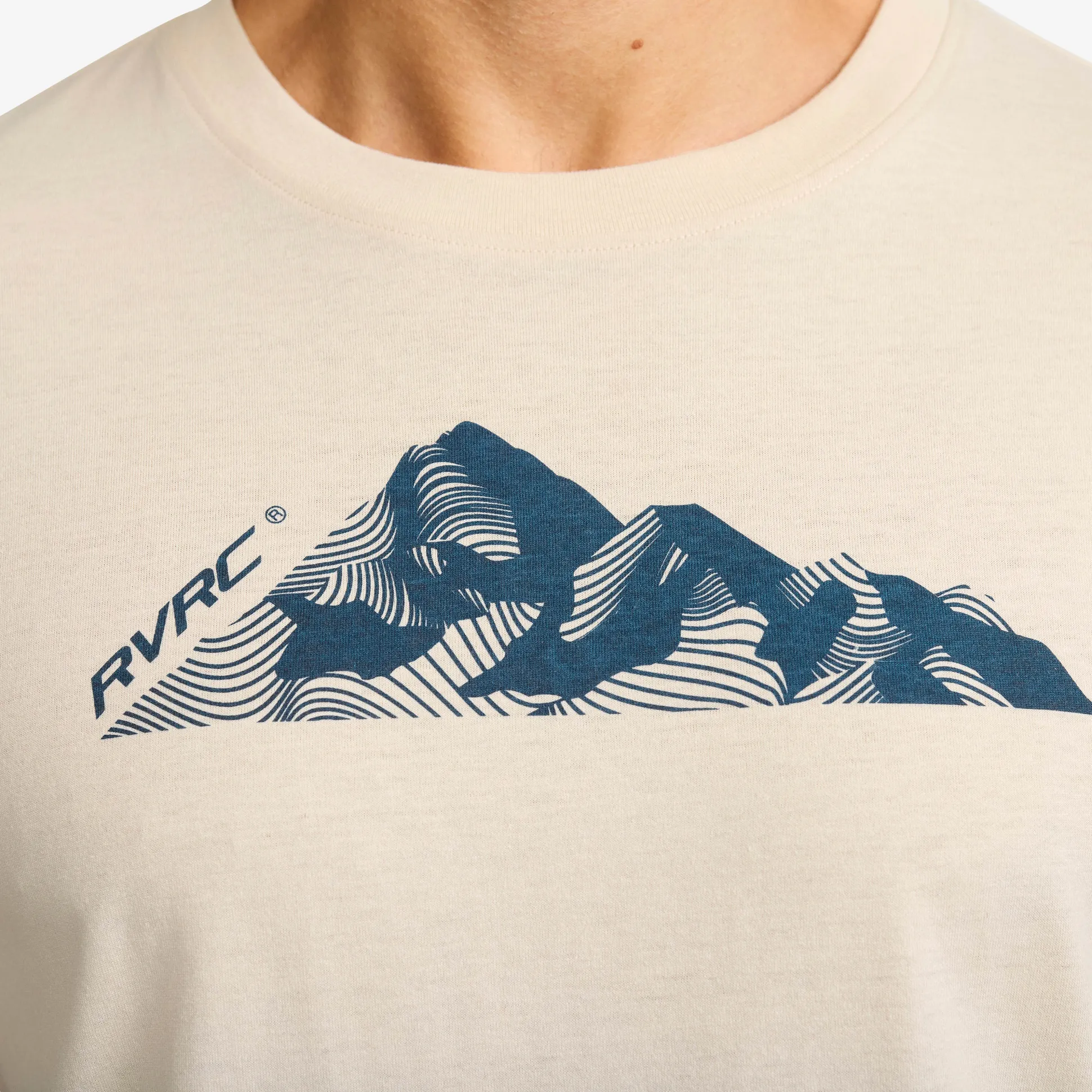 Easy Graphic Mount Lines T-shirt Miehet